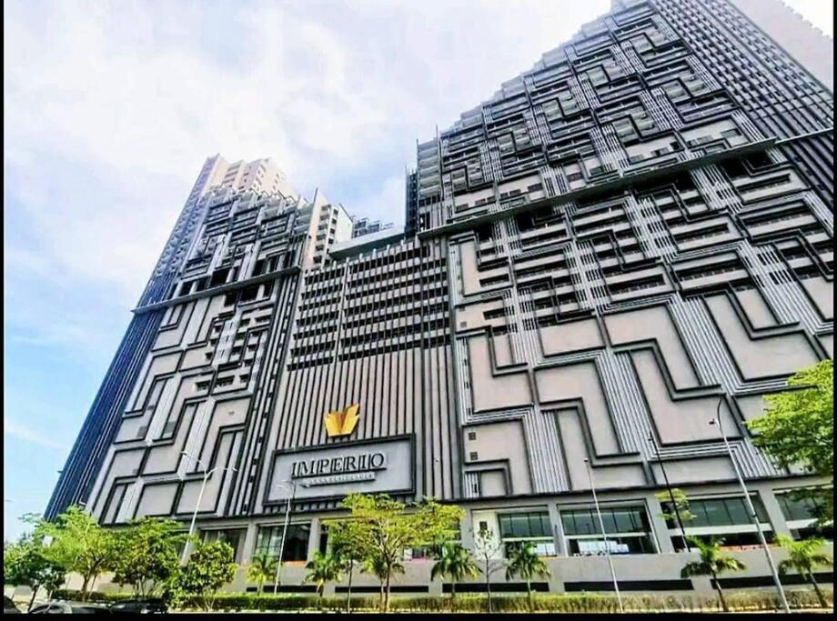 Fullyseaview#2bedrooms#netflix#freeparking#privatebathtub#roomwithbalcony#imperioresidence Apartment